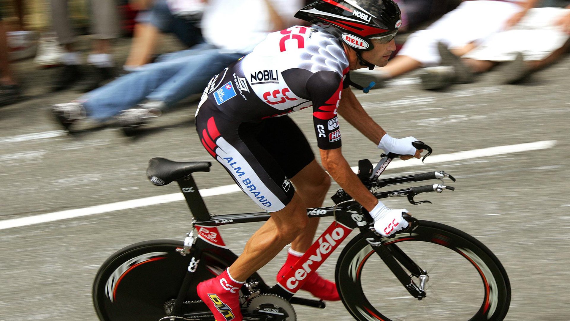 开云网页版登录入口-弗朗索瓦·霍尔茨豪伊泽：南非队的后场发动机，进攻一触即发，霍弗尔狼队